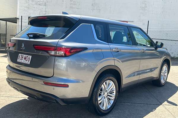 2022 Mitsubishi Outlander ES ZM