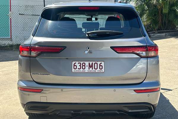 2022 Mitsubishi Outlander ES ZM