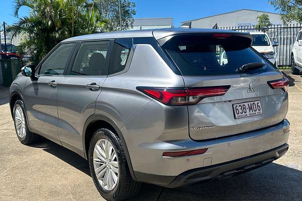 2022 Mitsubishi Outlander ES ZM
