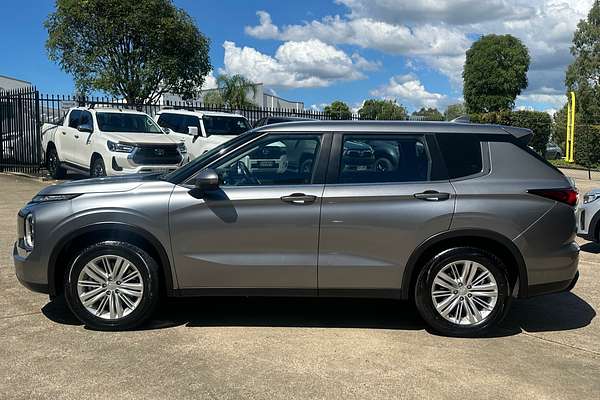 2022 Mitsubishi Outlander ES ZM