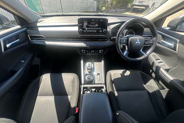 2022 Mitsubishi Outlander ES ZM