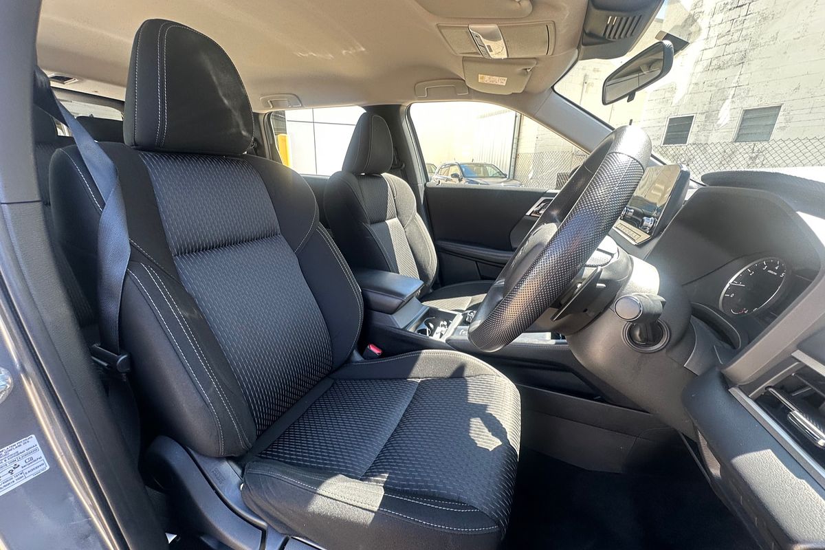 2022 Mitsubishi Outlander ES ZM