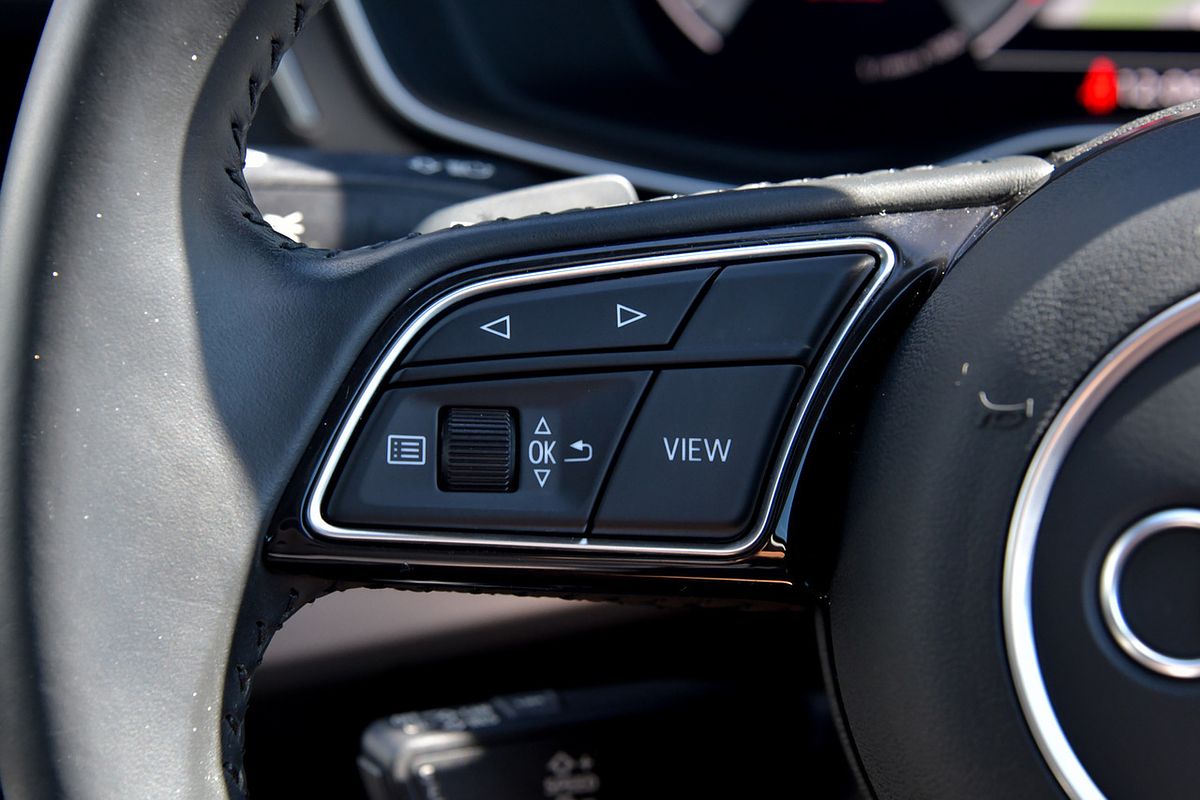 2020 Audi A4 45 TFSI S line B9