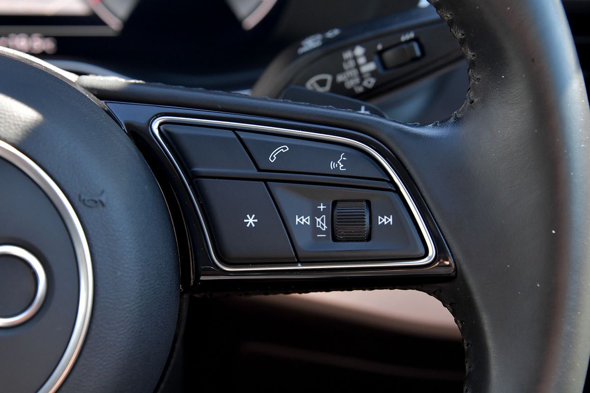 2020 Audi A4 45 TFSI S line B9