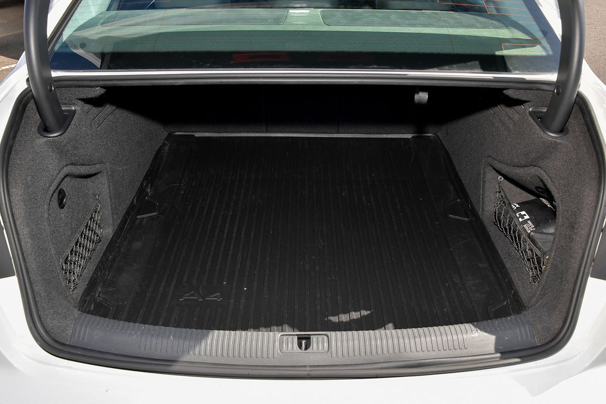 2020 Audi A4 45 TFSI S line B9