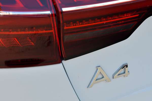 2020 Audi A4 45 TFSI S line B9