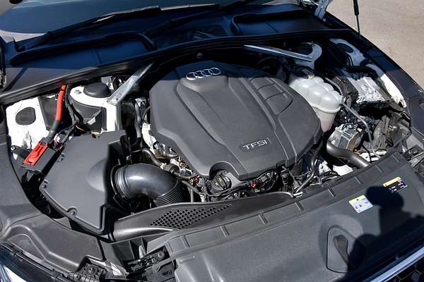 2020 Audi A4 45 TFSI S line B9