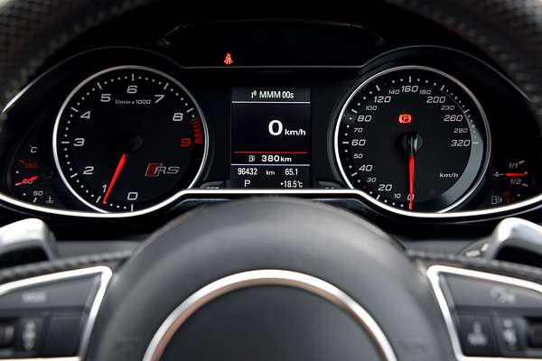 2015 Audi RS4 B8