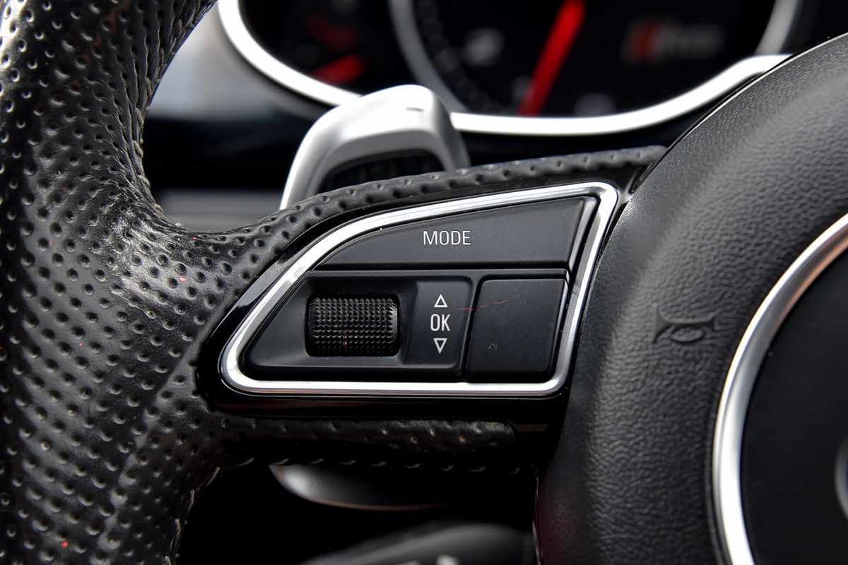 2015 Audi RS4 B8