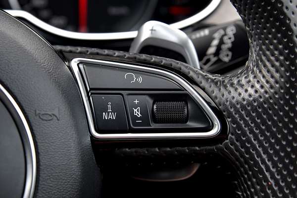 2015 Audi RS4 B8