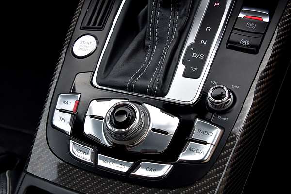 2015 Audi RS4 B8
