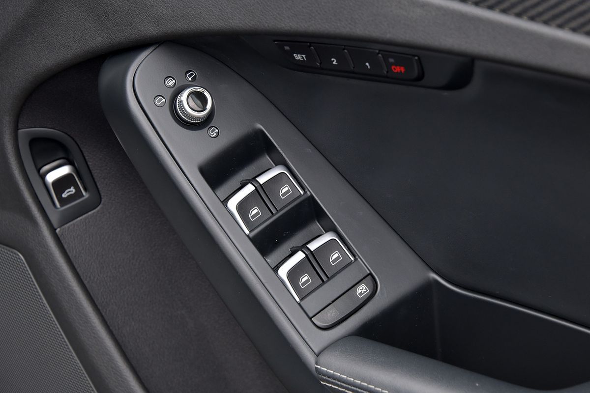 2015 Audi RS4 B8