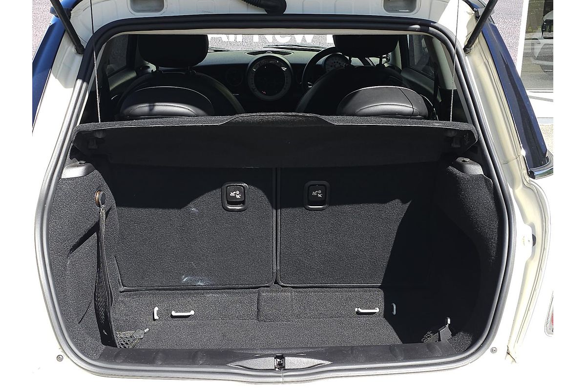 2011 MINI Hatch Cooper S Chilli R56 LCI