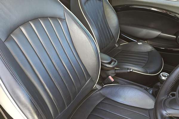 2011 MINI Hatch Cooper S Chilli R56 LCI