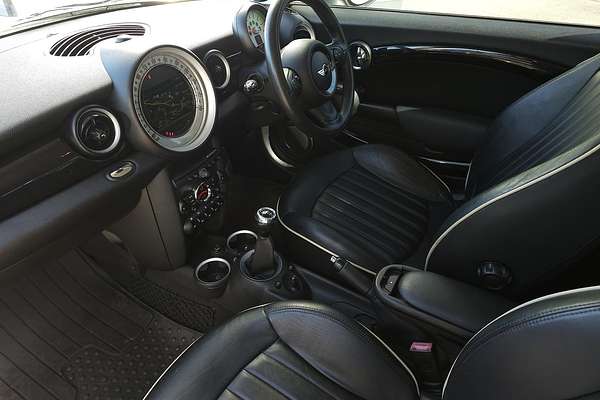 2011 MINI Hatch Cooper S Chilli R56 LCI