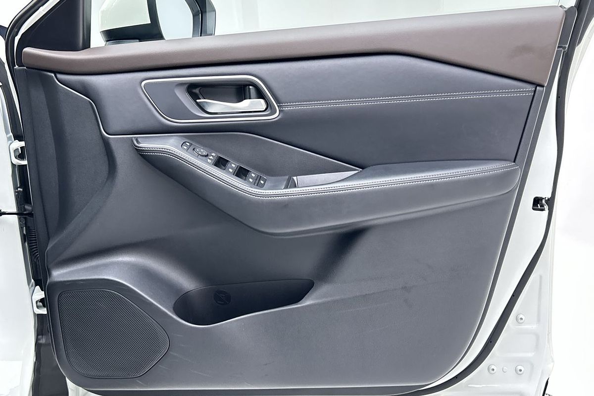 2023 Nissan X-TRAIL ST-L T33