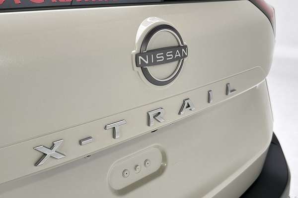 2023 Nissan X-TRAIL ST-L T33