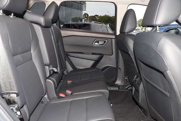 2024 Nissan X-TRAIL ST-L e-POWER T33