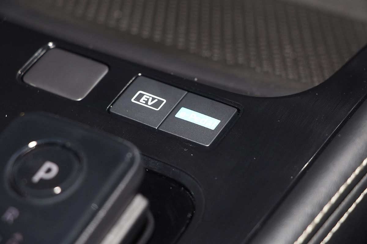 2024 Nissan X-TRAIL ST-L e-POWER T33