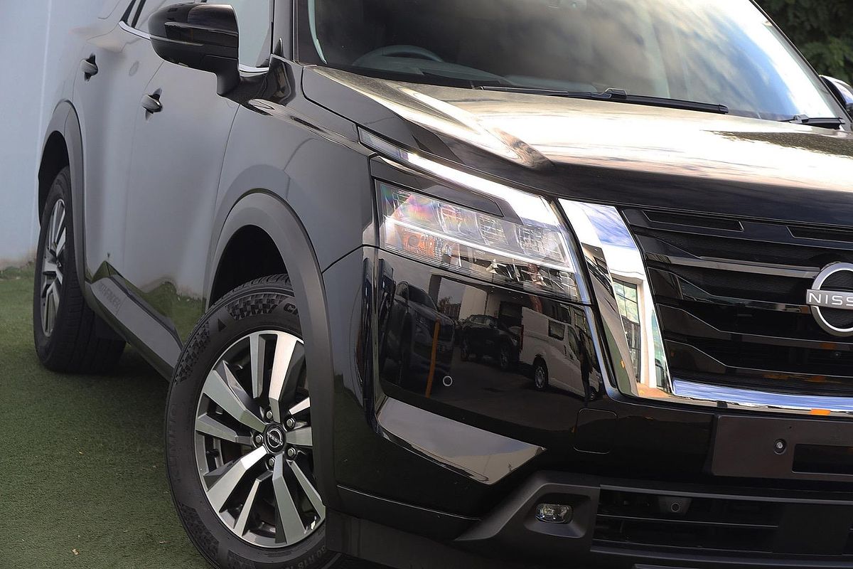 2024 Nissan Pathfinder Ti R53