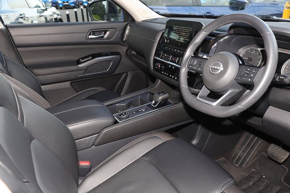 2024 Nissan Pathfinder Ti R53