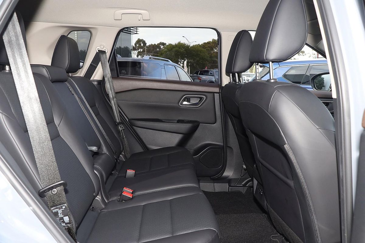 2024 Nissan X-TRAIL ST-L T33