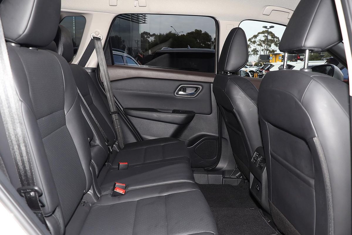 2024 Nissan X-TRAIL ST-L T33