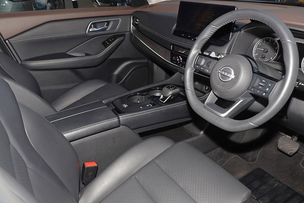 2024 Nissan X-TRAIL ST-L T33