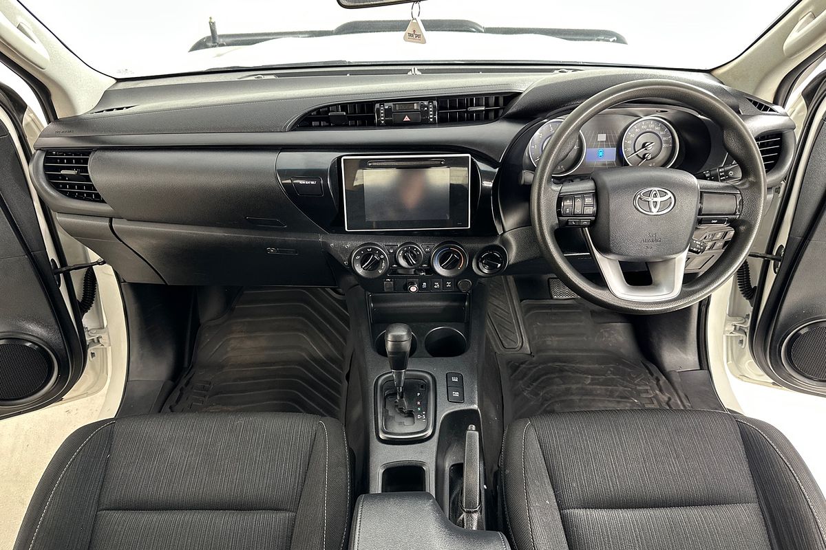 2019 Toyota HILUX SR (4x4) GUN126R MY19 4X4