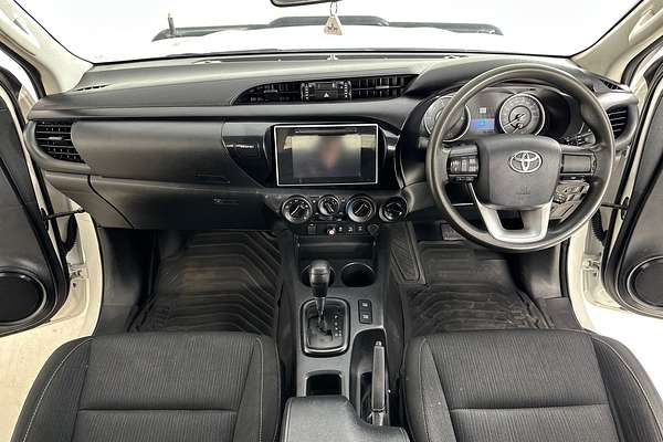 2019 Toyota HILUX SR (4x4) GUN126R MY19 4X4