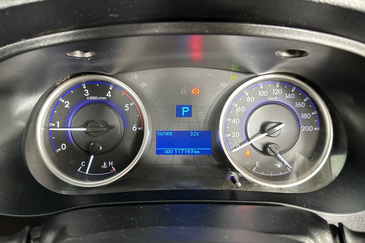 2019 Toyota HILUX SR (4x4) GUN126R MY19 4X4