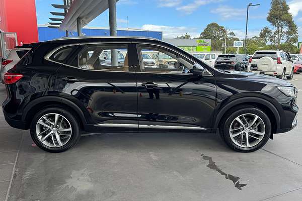 2022 MG HS Essence SAS23