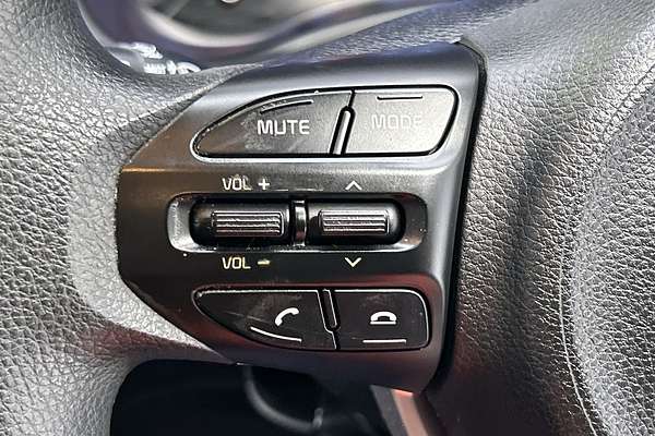2017 Kia Rio S YB