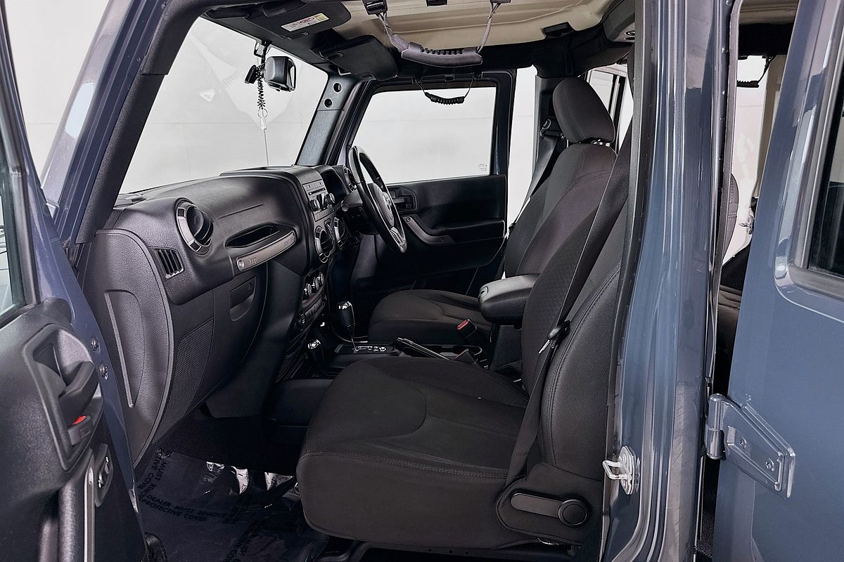 2018 Jeep WRANGLER UNLIMITED SPORT (4x4) JK MY18