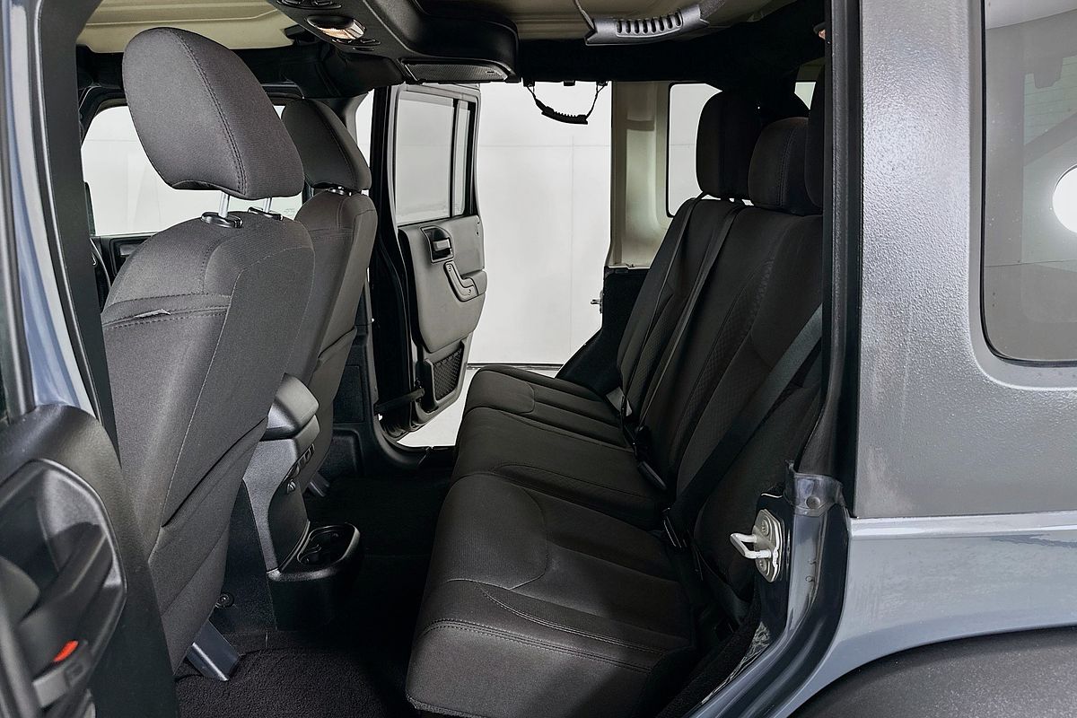 2018 Jeep WRANGLER UNLIMITED SPORT (4x4) JK MY18