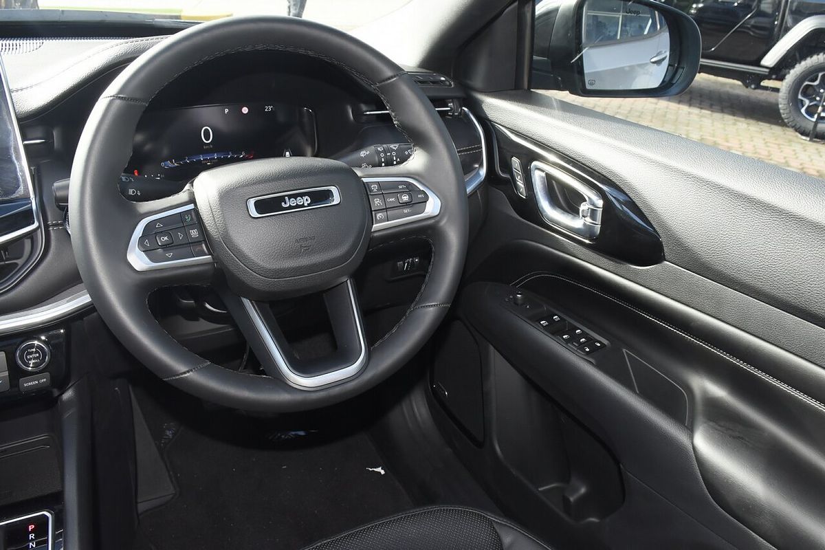 2023 Jeep Compass S-Limited M6