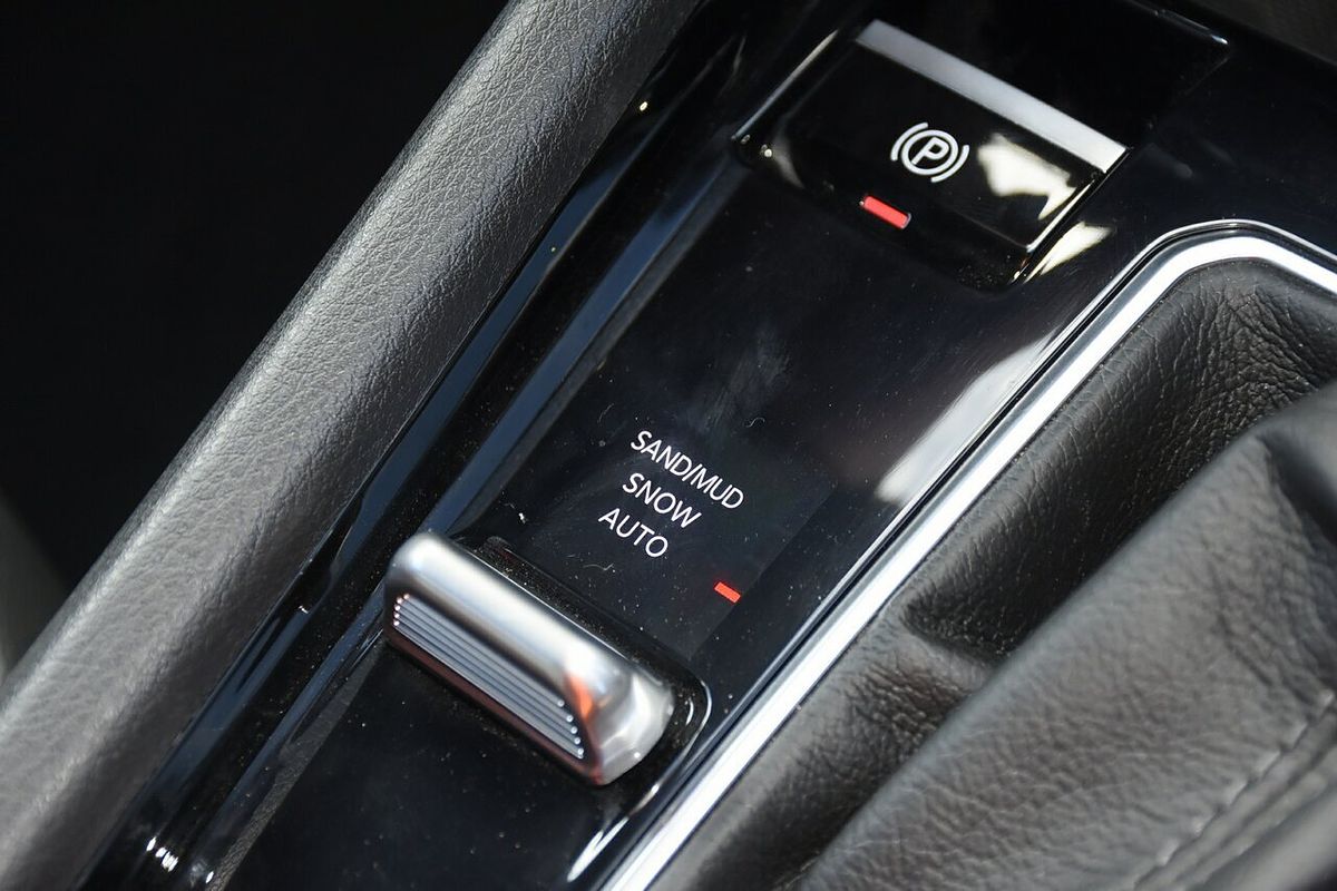 2023 Jeep Compass S-Limited M6