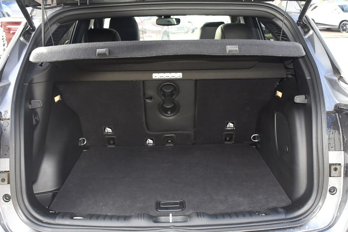 2023 Jeep Compass S-Limited M6