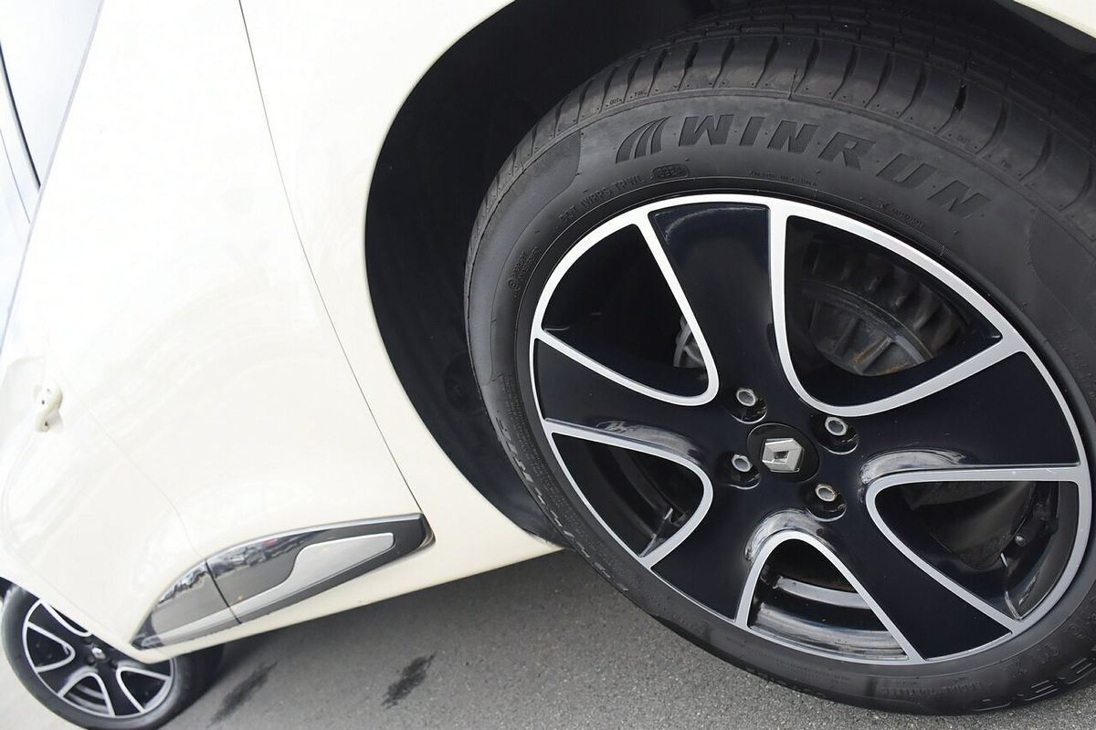 2015 Renault Clio Expression IV B98