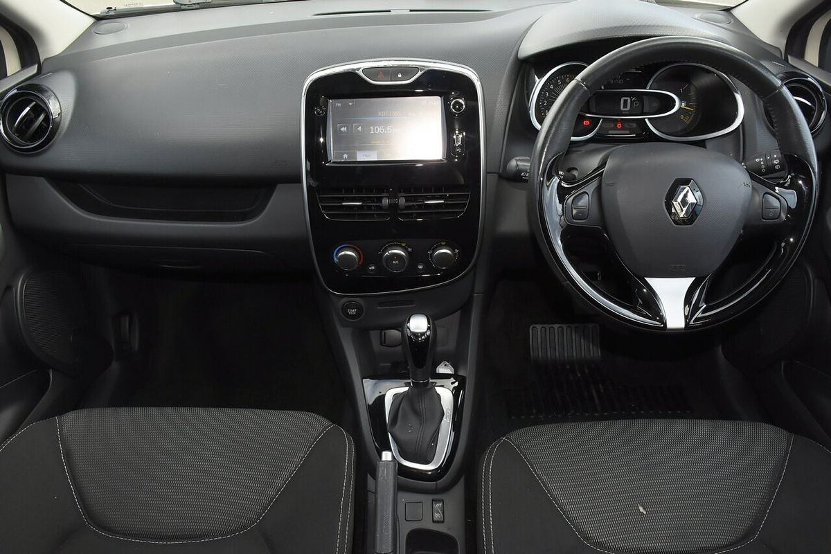 2015 Renault Clio Expression IV B98