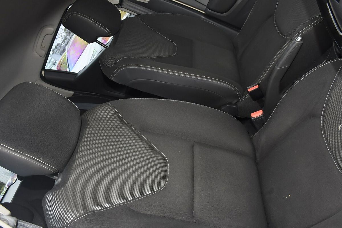 2015 Renault Clio Expression IV B98