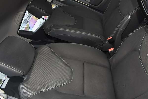 2015 Renault Clio Expression IV B98