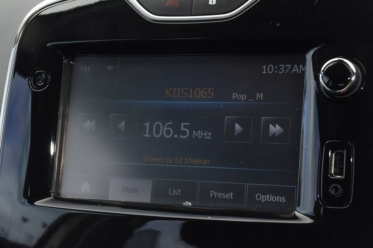 2015 Renault Clio Expression IV B98