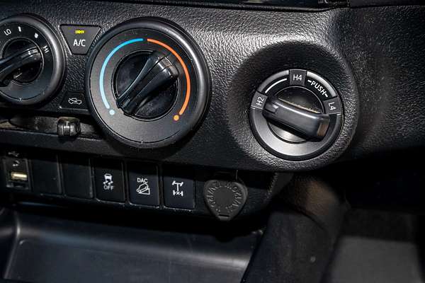2019 Toyota Hilux SR GUN126R 4X4