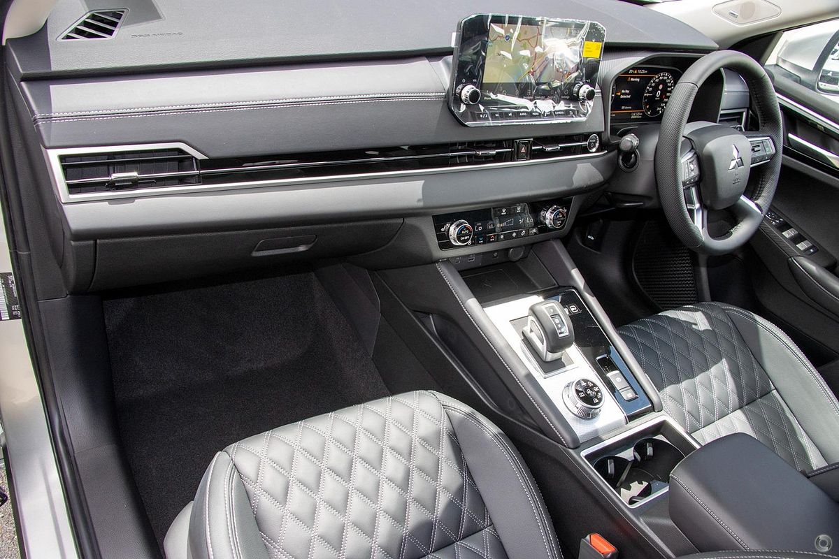 2024 Mitsubishi Outlander PHEV Exceed ZM