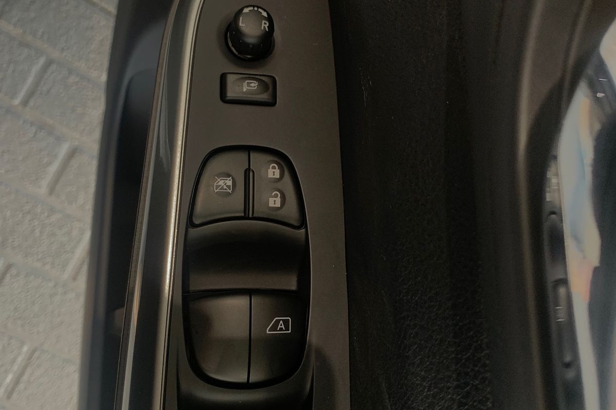 2024 Nissan Navara ST D23 4X4