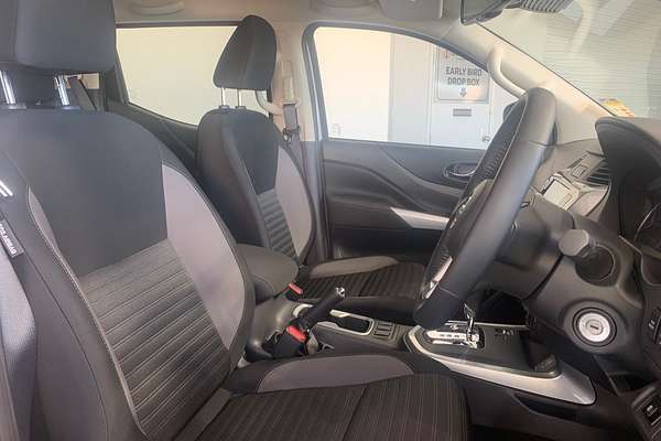 2024 Nissan Navara ST D23 4X4