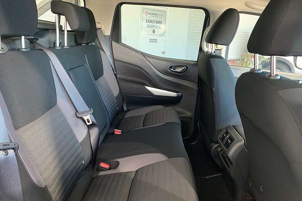2024 Nissan Navara ST D23 4X4
