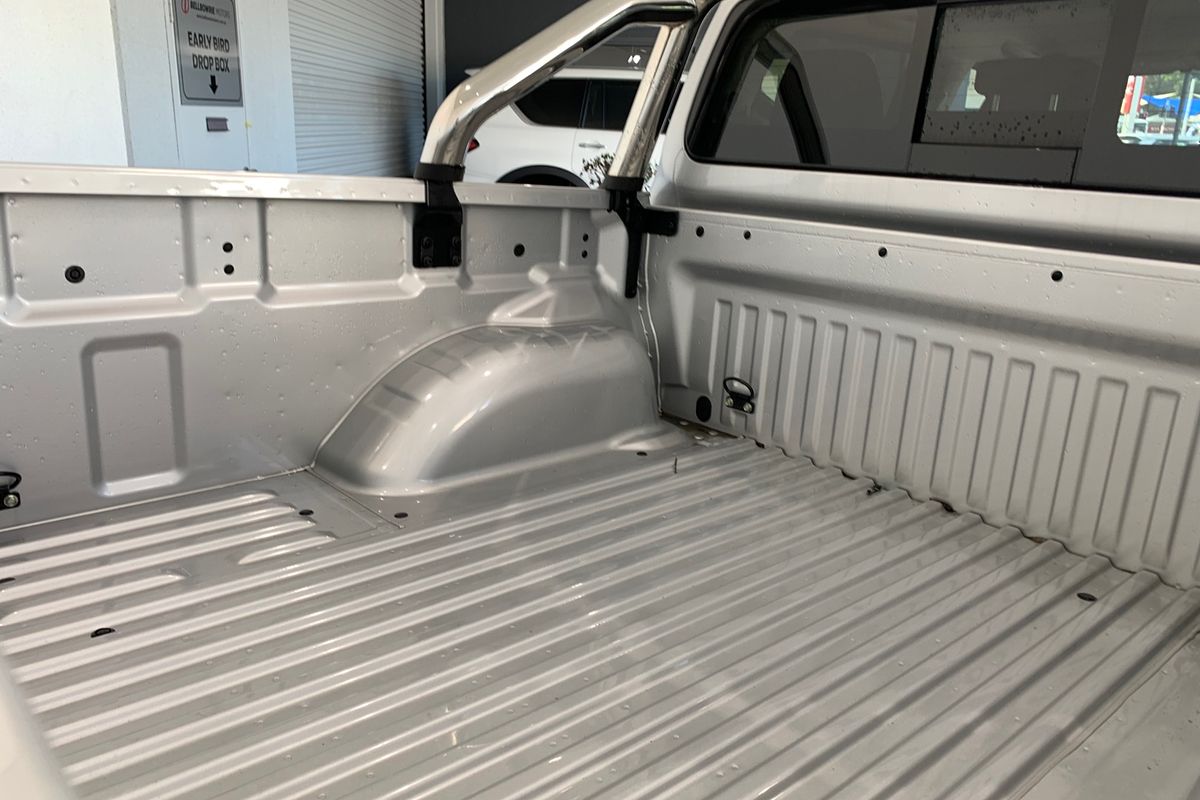 2024 Nissan Navara ST D23 4X4