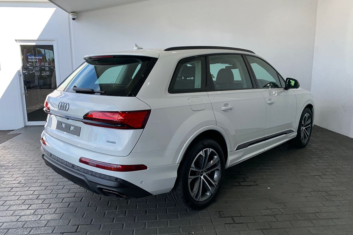 2024 Audi Q7 45 TFSI 4M